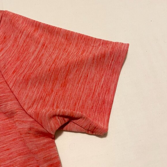 Under Armour Youth Shirt Size XL Heatgear Loose Tshirt Vneck - Picture 14 of 15